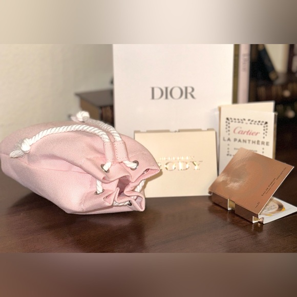 Christian Dior Pouch Drawstring Bag with freebies 🛍️🎁 - Picture 7 of 8